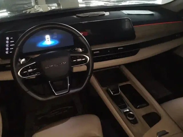 Chery Arrizo 8 — Фото автомобиля 12