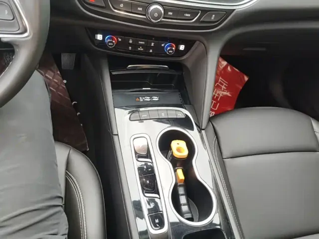 Buick Regal — Фото автомобиля 13