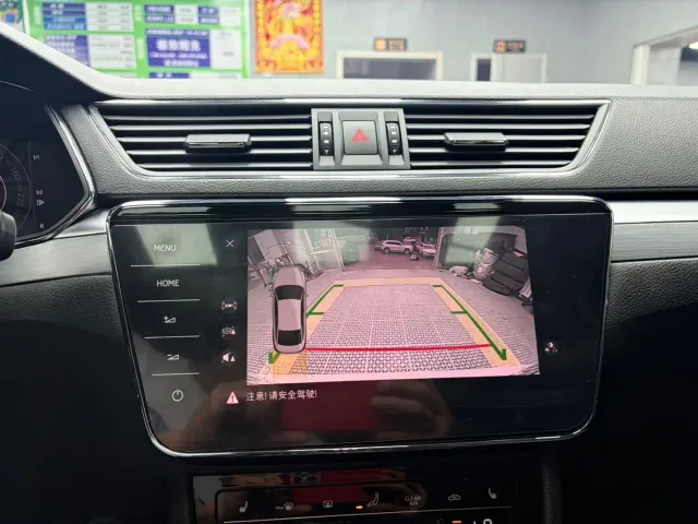 Skoda Superb — Фото автомобиля 21