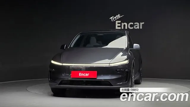 Tesla Model Y — Фото автомобиля 3