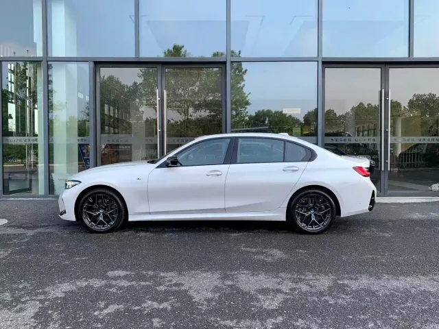 BMW 3 Series — Фото автомобиля 5