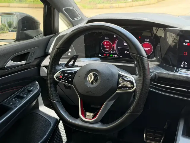 Volkswagen Golf GTI — Фото автомобиля 7