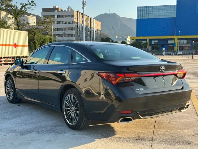 Toyota Avalon — Фото автомобиля 4