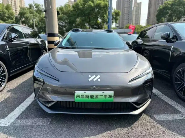 IM Motors L7 — Фото автомобиля 6