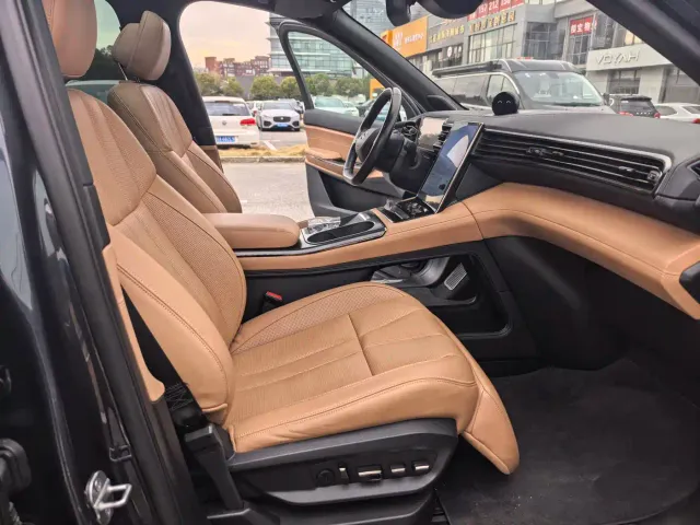 Nio ES8 — Фото автомобиля 21