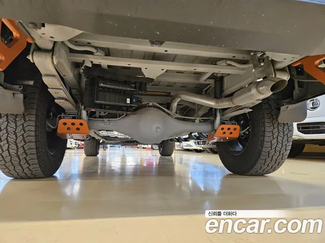 Kia Tasman Tasman 2.5T Бензин 4WD — Фото автомобиля 17