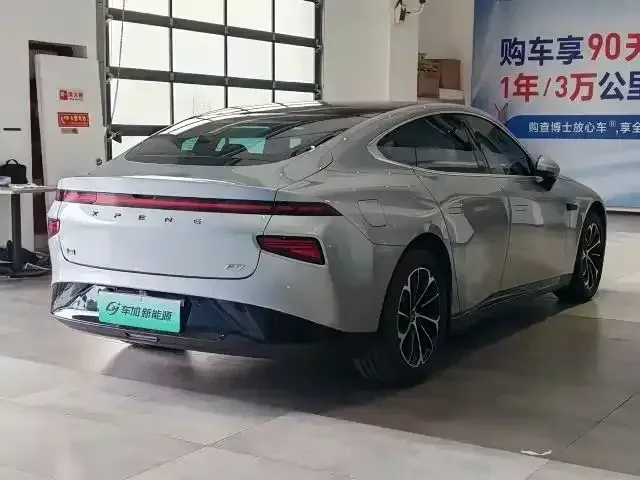Xpeng P7 — Фото автомобиля 7