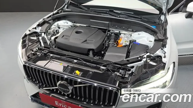 Вольво XC60 — Фото автомобиля 6
