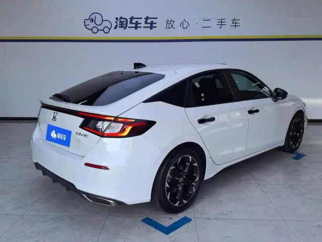 Honda Civic — Фото автомобиля 3