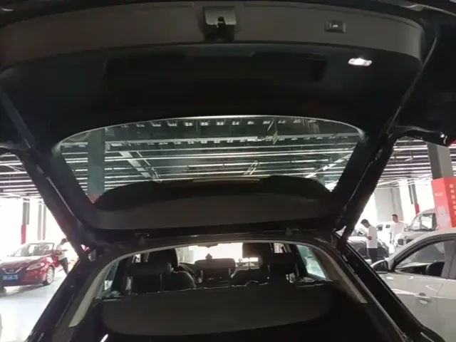 Audi Q5L — Фото автомобиля 18