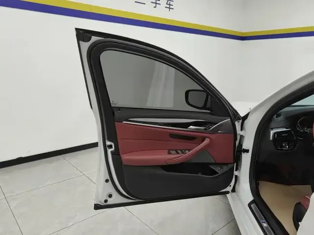 BMW BMW 5 Series 2022 Model Second Facelift 525Li M Sport Package — Фото автомобиля 7