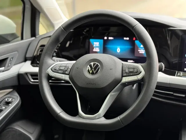 Volkswagen Golf — Фото автомобиля 13