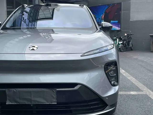 Nio ES8 — Фото автомобиля 5