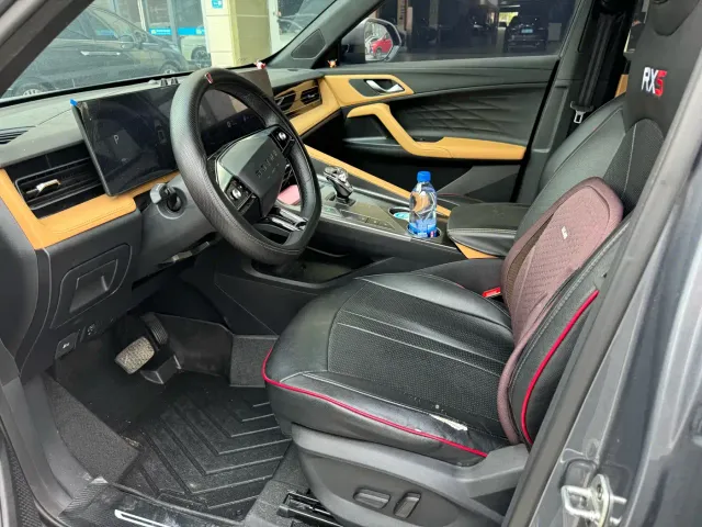 Roewe RX5 — Фото автомобиля 6