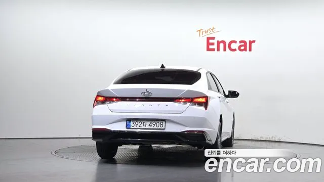 Hyundai AVANTE Avante (CN7) — Фото автомобиля 4