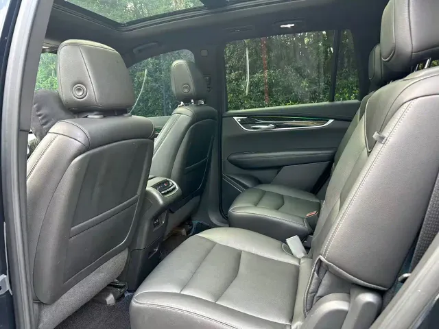 Cadillac Cadillac XT6 2022 2.0T 6-Seater 2WD Luxury Edition — Фото автомобиля 6