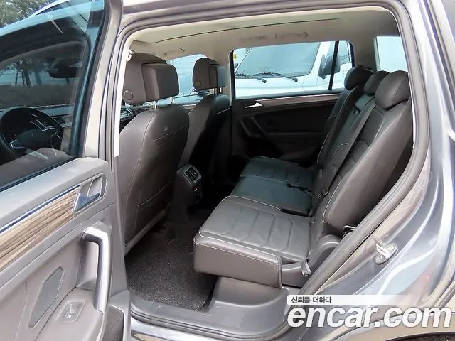 Volkswagen Tiguan — Фото автомобиля 6