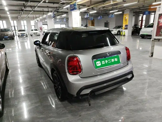 MINI Hatch — Фото автомобиля 4