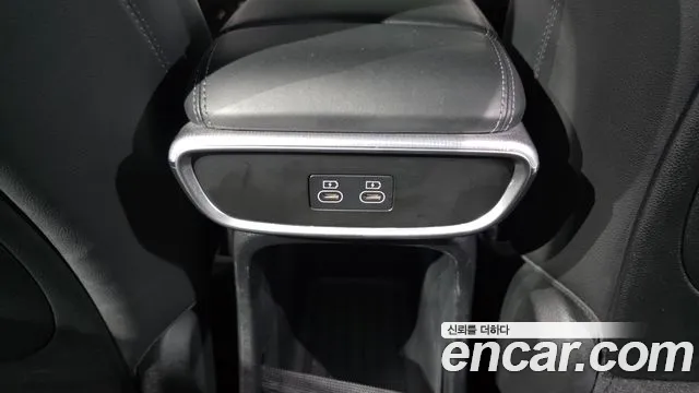 Genesis GV60 — Фото автомобиля 28