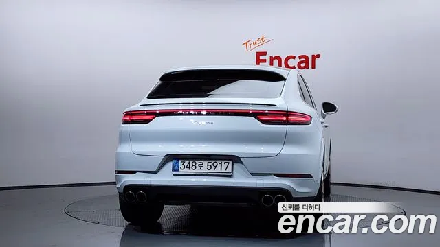 Porsche Cayenne — Фото автомобиля 4