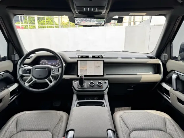 Land Rover Defender — Фото автомобиля 6