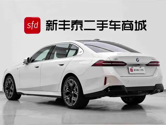 BMW 5 Series — Фото автомобиля 6