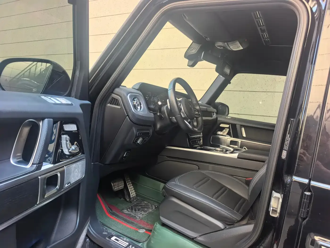 Mercedes-Benz Mercedes-Benz G-Class 2023 G 350 — Фото автомобиля 4