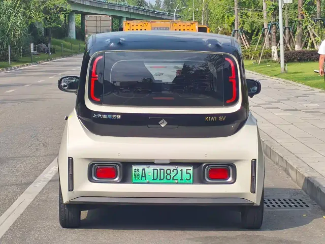 Baojun KiWi EV — Фото автомобиля 7