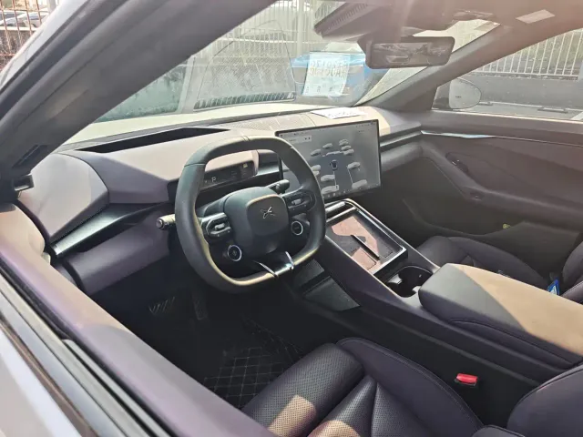 Xpeng P7 — Фото автомобиля 18