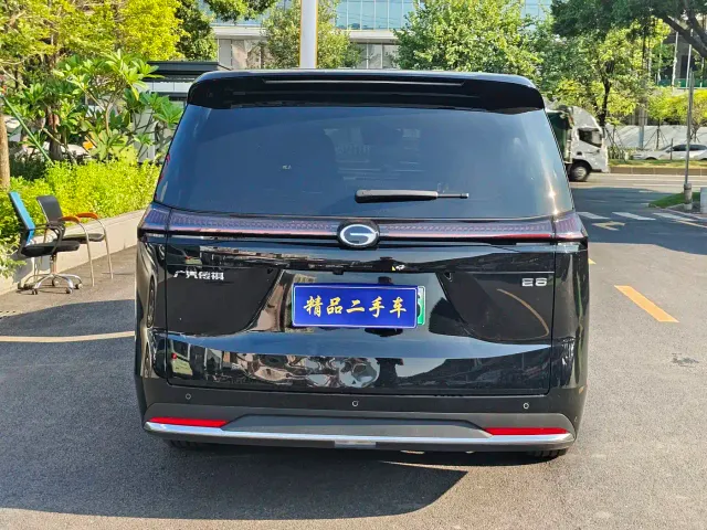 GAC Trumpchi E8 — Фото автомобиля 6