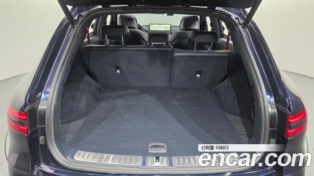Genesis GV70 — Фото автомобиля 24