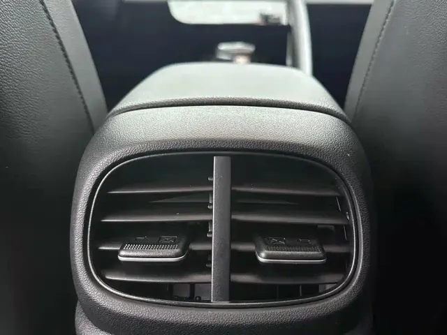 Hyundai Elantra — Фото автомобиля 14