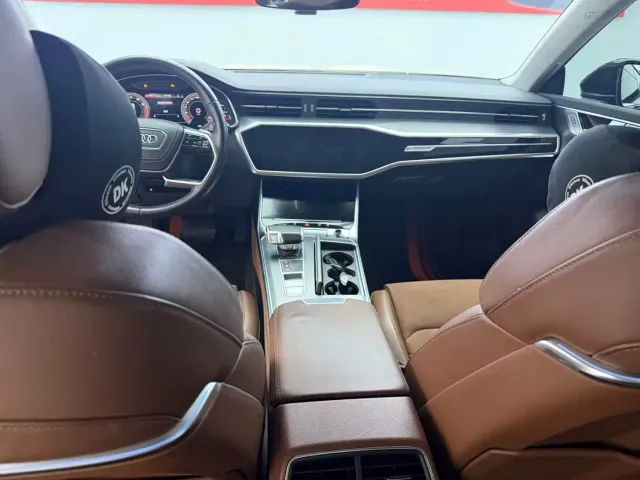 Audi A7L — Фото автомобиля 11