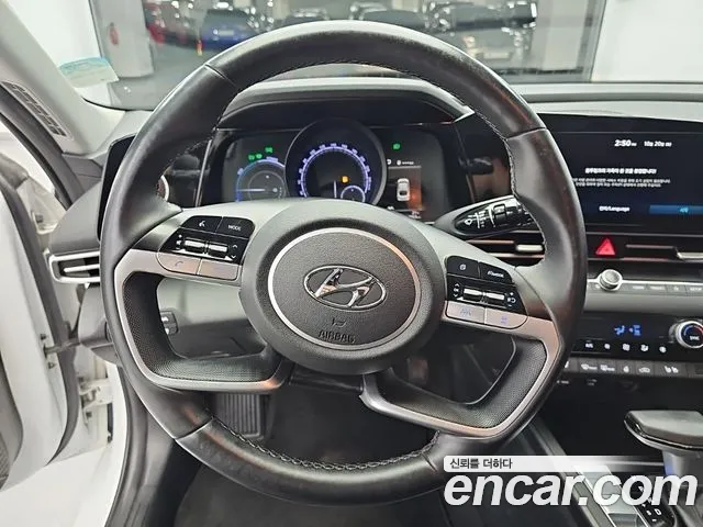 Hyundai Avante CN7 — Фото автомобиля 9
