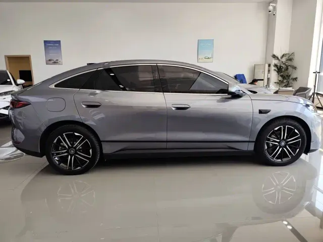 BYD Qin L — Фото автомобиля 6