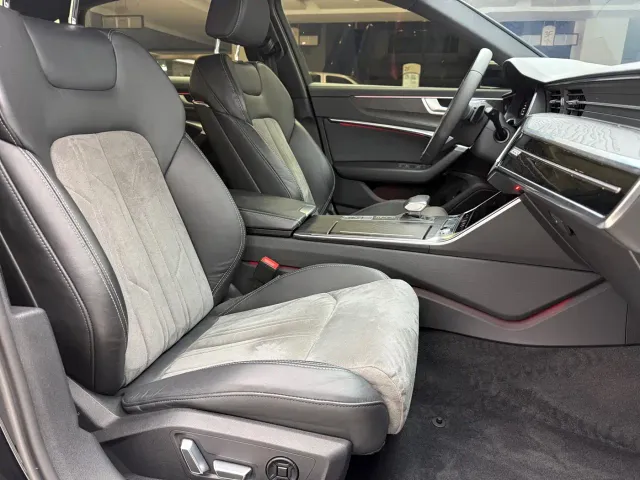 Audi A6L — Фото автомобиля 19