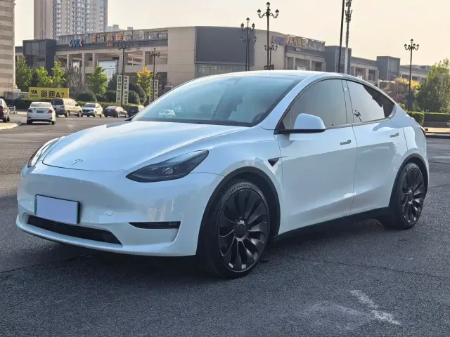 Фотография автомобиля — Tesla Model Y