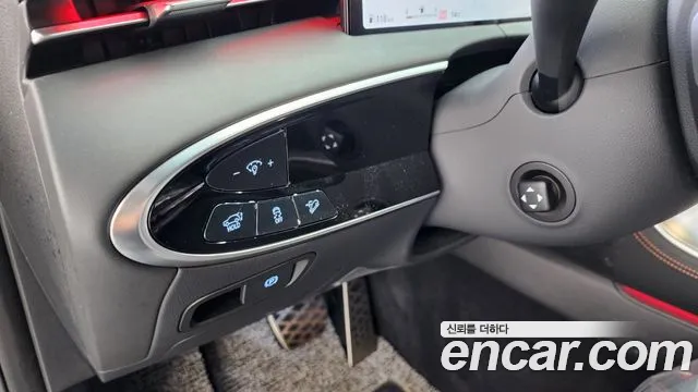 Genesis GV70 2.5T Бензин AWD — Фото автомобиля 14