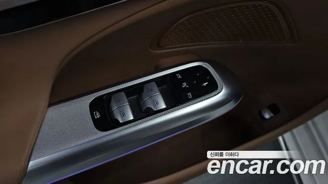 Mercedes-Benz E-Class — Фото автомобиля 8
