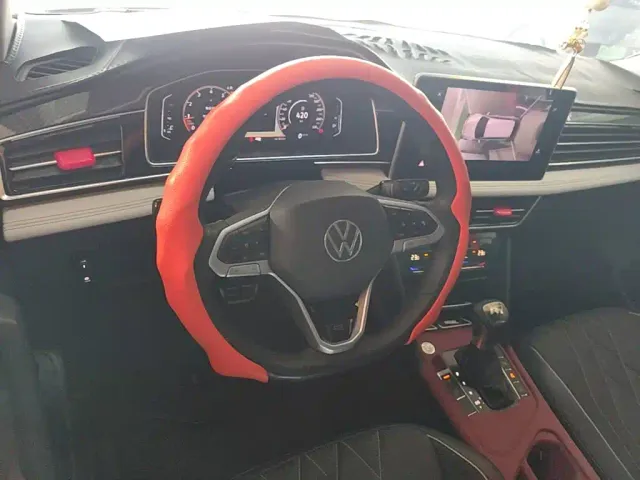 Volkswagen Tiguan L — Фото автомобиля 10