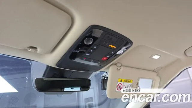 Kia Carnival Generation 4 — Фото автомобиля 29