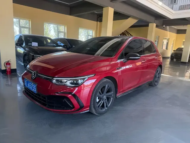 Фотография автомобиля — Volkswagen Golf