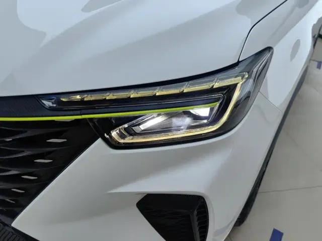 Roewe RX5 — Фото автомобиля 5