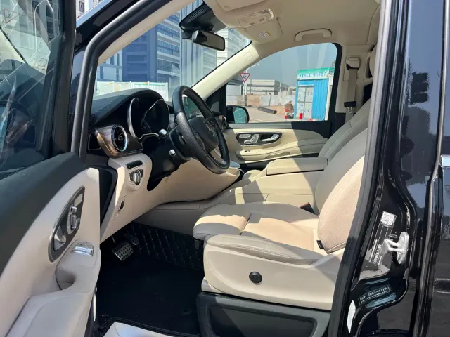 Mercedes-Benz V-Class — Фото автомобиля 7
