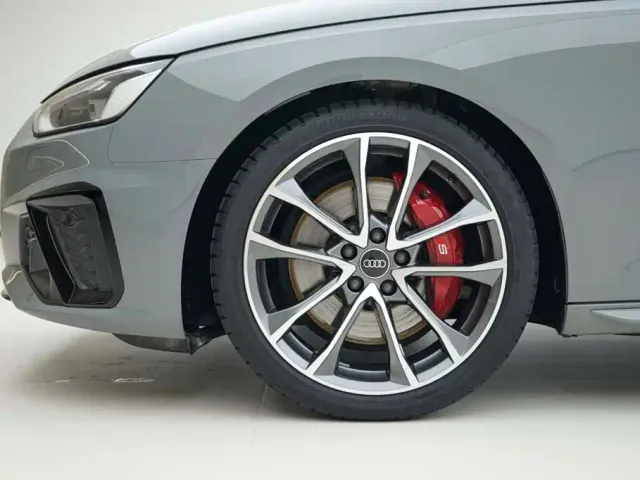 Audi S4 — Фото автомобиля 14
