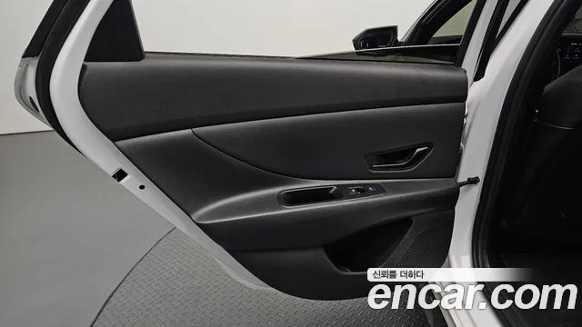 Hyundai Avante — Фото автомобиля 14
