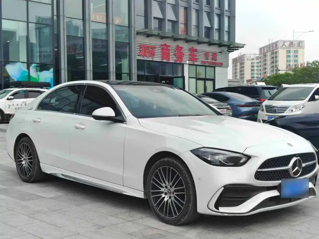 Mercedes-Benz C-Class — Фото автомобиля 3