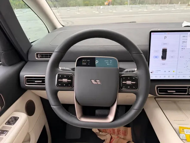 Li Auto MEGA — Фото автомобиля 11