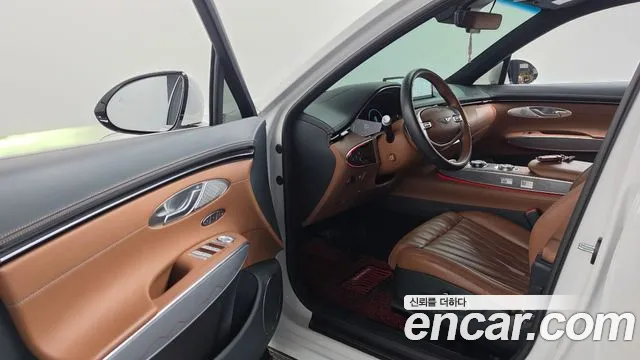 Genesis GV70 — Фото автомобиля 15
