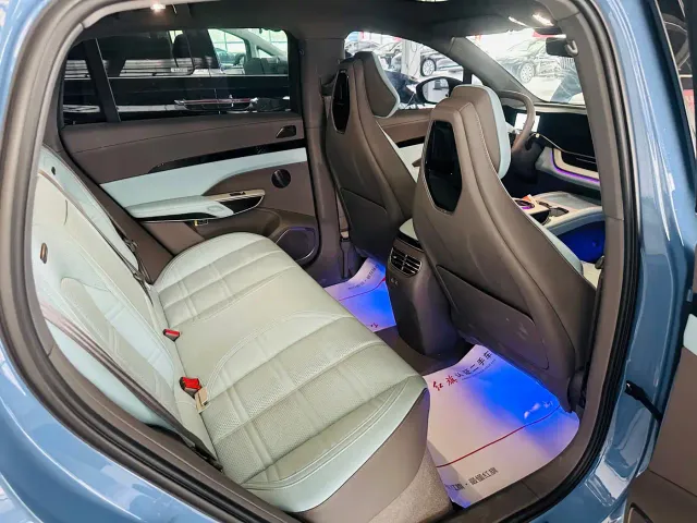 Hongqi Tian Gong 08 — Фото автомобиля 10